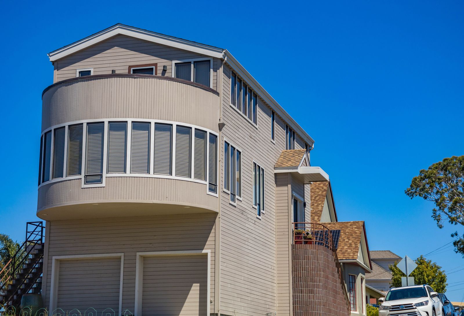 Four-bedroom family home for lease in Lowry at 7820 E Bayaud Ave, Denver, CO 80230