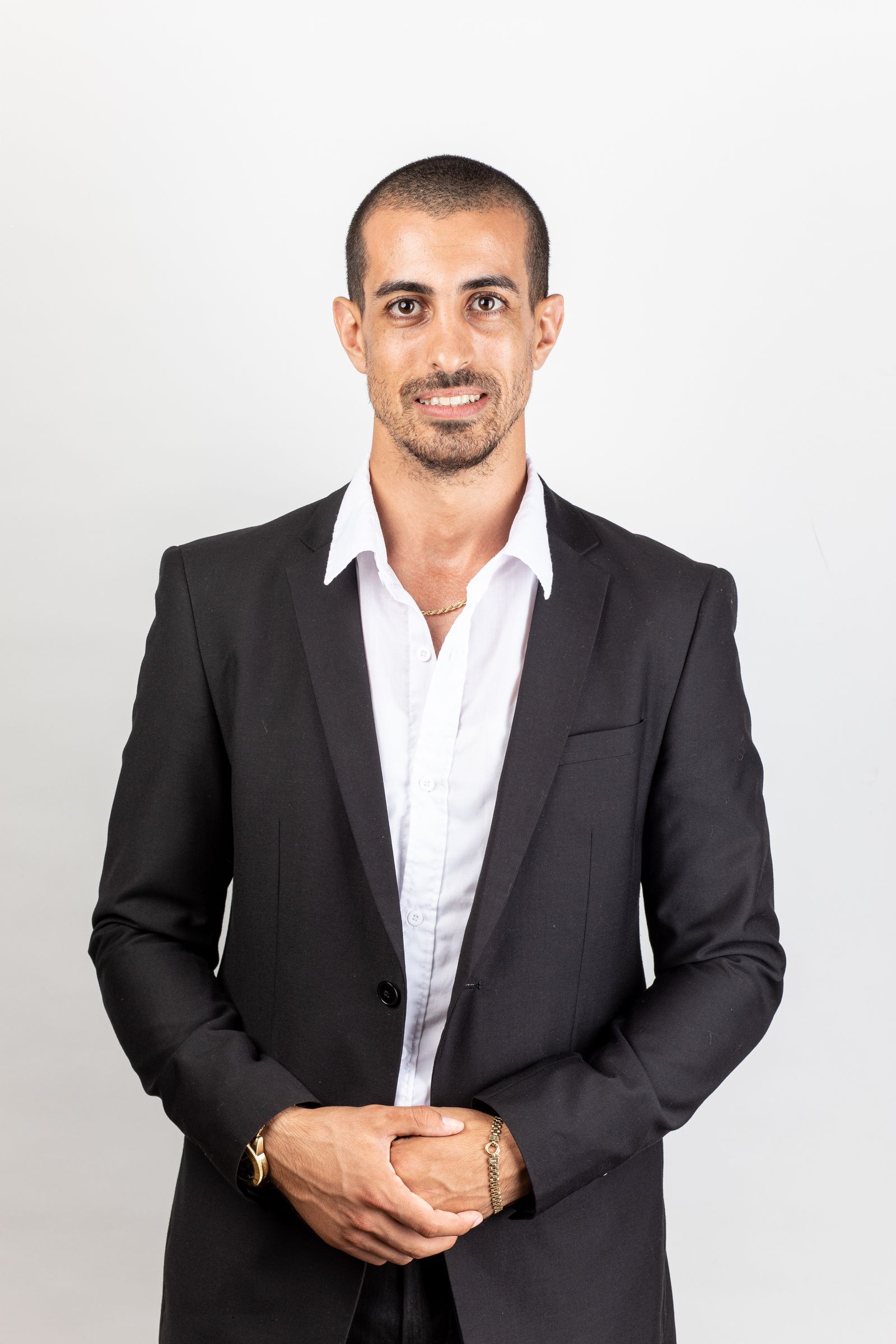 Portrait of Theo Brandt, Senior Buyer's Agent
