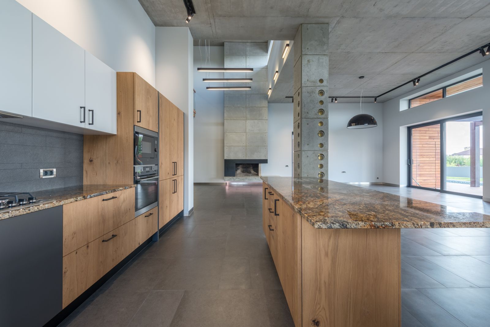 Two-bedroom loft apartment in RiNo, interior photo 4